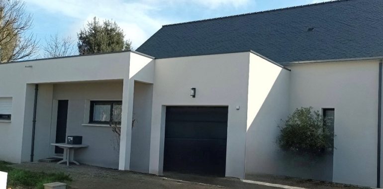 Haus in Plonéour-Lanvern